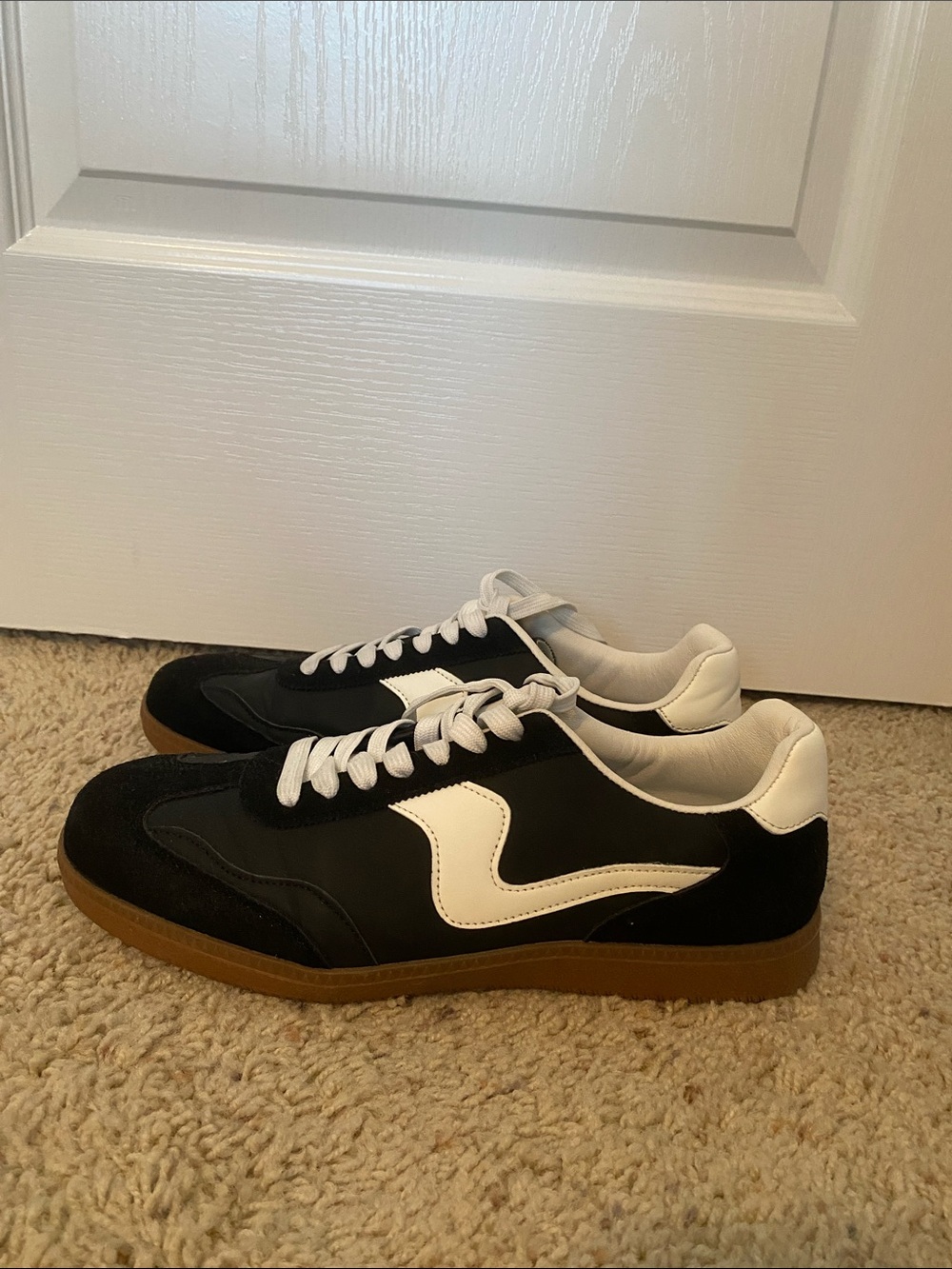 Black & White Casual Sneakers
